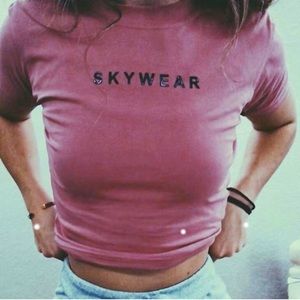 Skywear cropped gym athletic tee